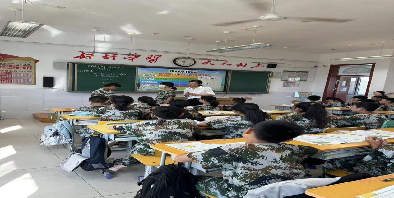 赵丽丽上课